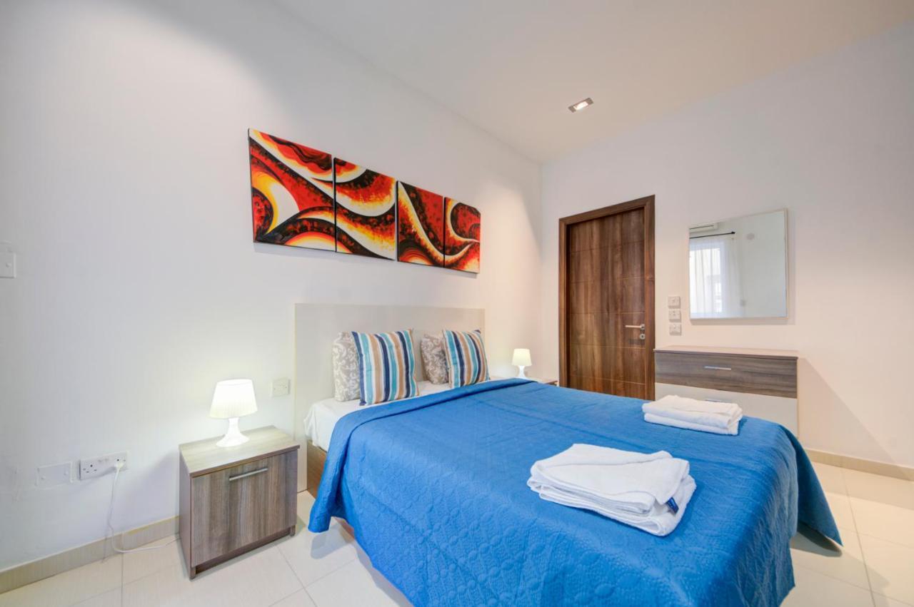 St Julians 2 Bedroom Apartment With Commanding Seaviews By Shortletsmalta St. Julian's Exterior foto